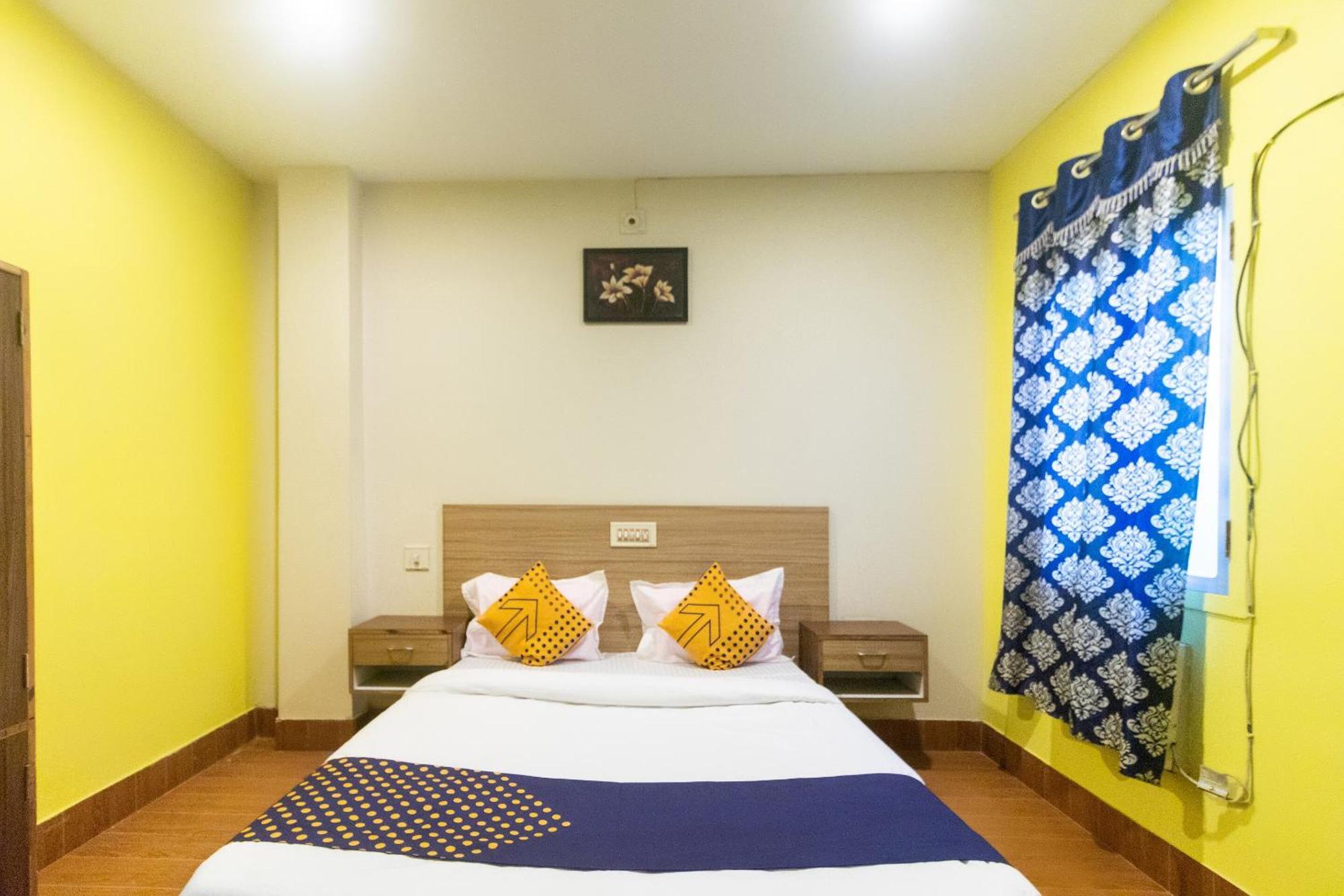 Spot On Prabir Residency Inn Urāli Εξωτερικό φωτογραφία